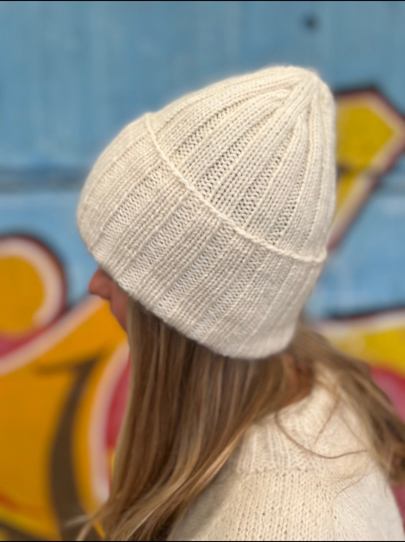 Tricot Beanie - English