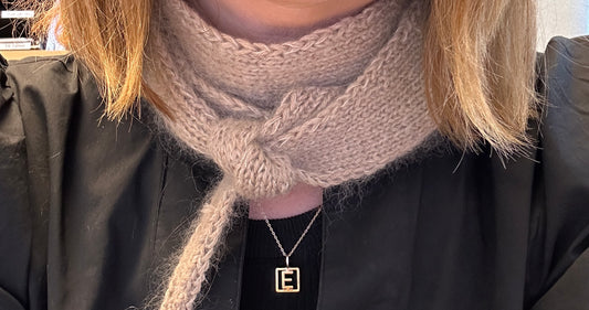 Mini Metro Scarf (English)